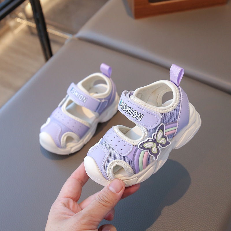 Sandali da bambina in stile coreano con punta chiusa, estate 2026, scarpe da spiaggia per bambine e in età prescolare, scarpe funzionali con tacco basso e traforate._voghion.com