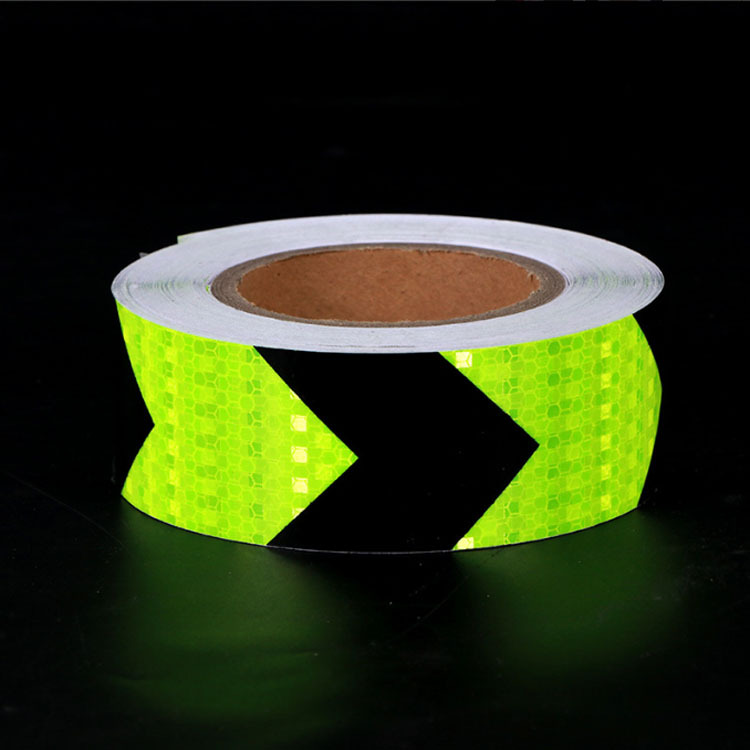 荧光绿黑箭头晶格反光贴货车车身反光膜道路交通标识消防安全警示