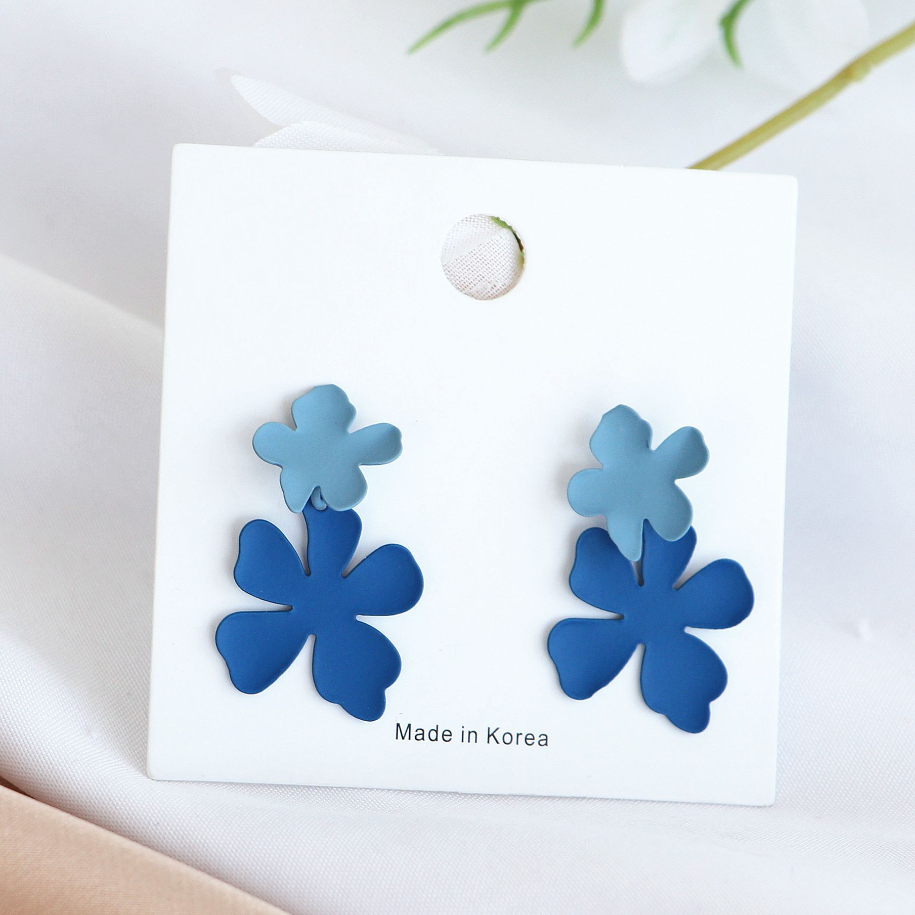 1 Pair Fashion Flower Alloy Stoving Varnish Women's Ear Studs display picture 5