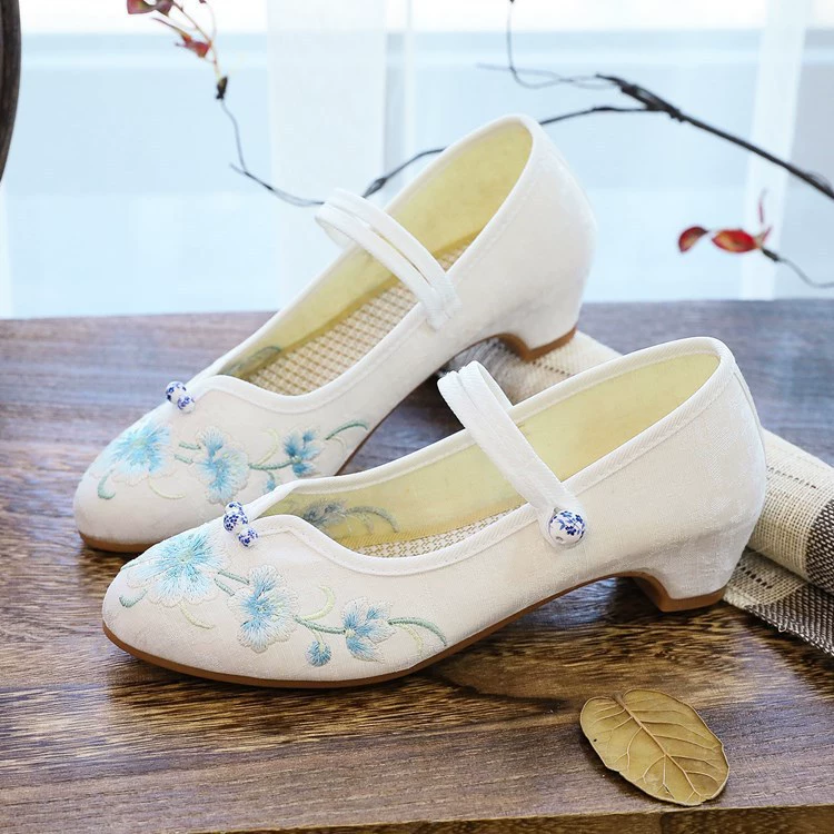 Xia Tong 2021, новые туфли с вышивкой в этническом стиле и внутренним увеличением высоты, женские туфли Cheongsam на плоской подошве с острым носком, туфли Tbottomon на квадратной танцевальной подошве