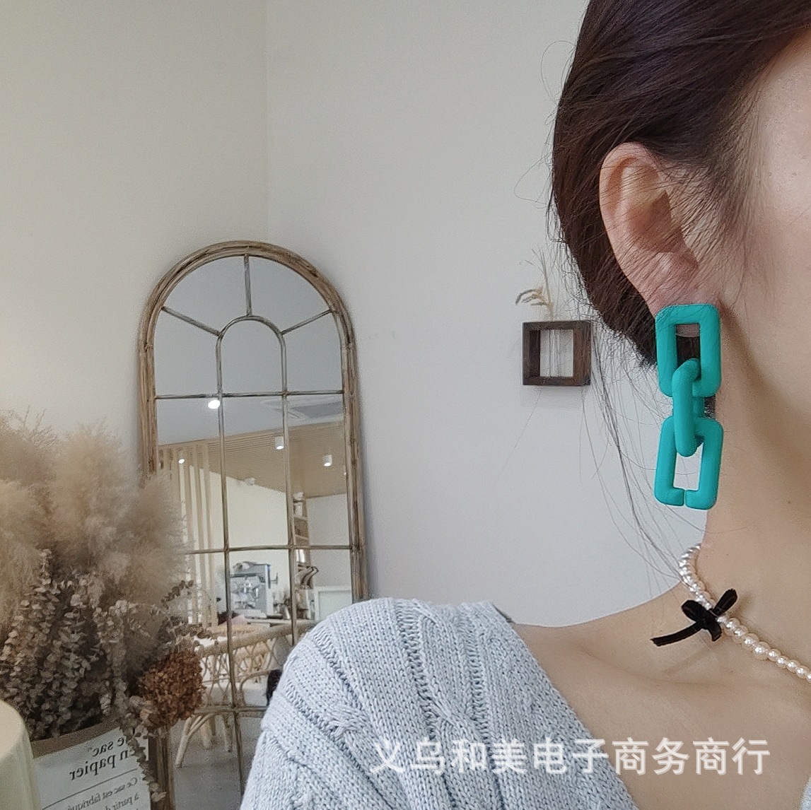 [New style] Net popular ins spring and summer color frosted square chain earrings earrings European and American long exaggerated earrings