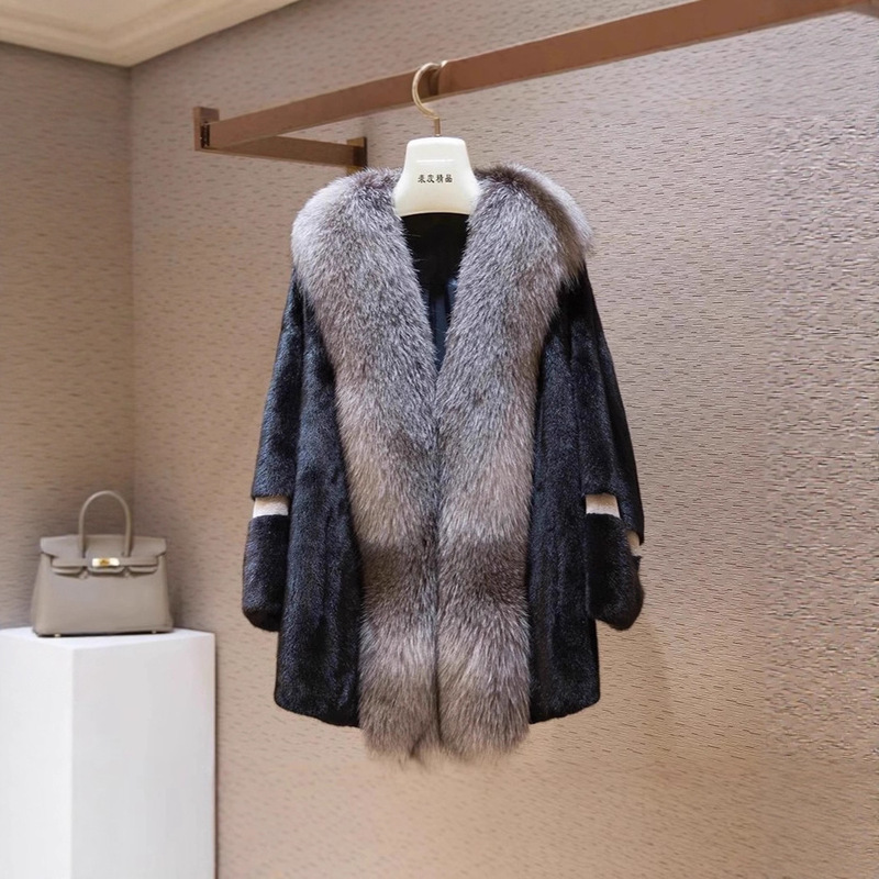 2025 Imported Velvet Mink Fur Outwear Mid-Length Fox Fur Collar Bat Sleeve Mink Outwear Women's Whole Mink