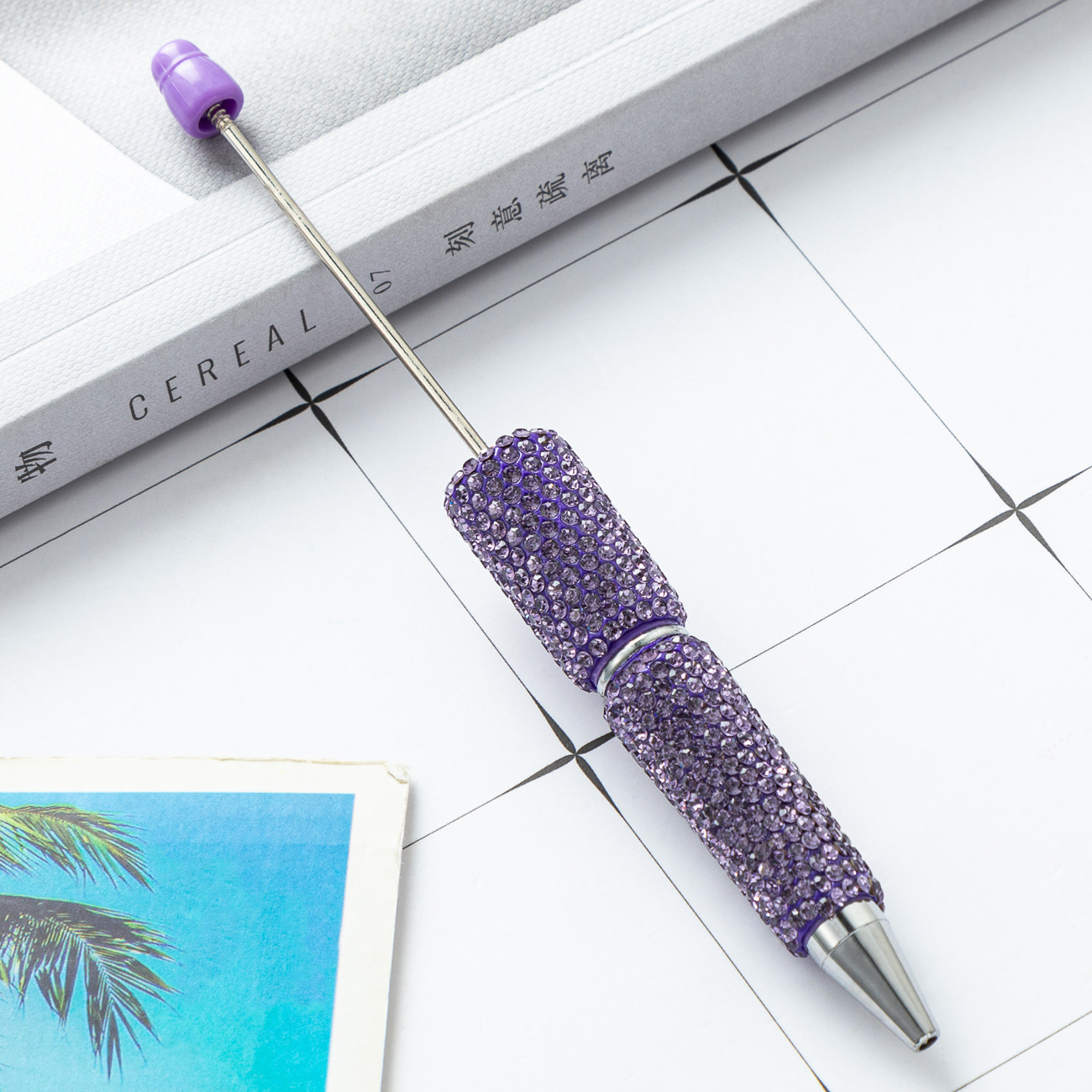 Inventario creativo DIY pluma de perlas de diamante completa con inserción de diamantes hechos a mano con bolígrafo de perlas giratorio multicolor pluma de plástico