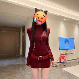 韩系辣妹半高领红色长袖连衣裙女秋季气质性感紧身打底包臀短裙子