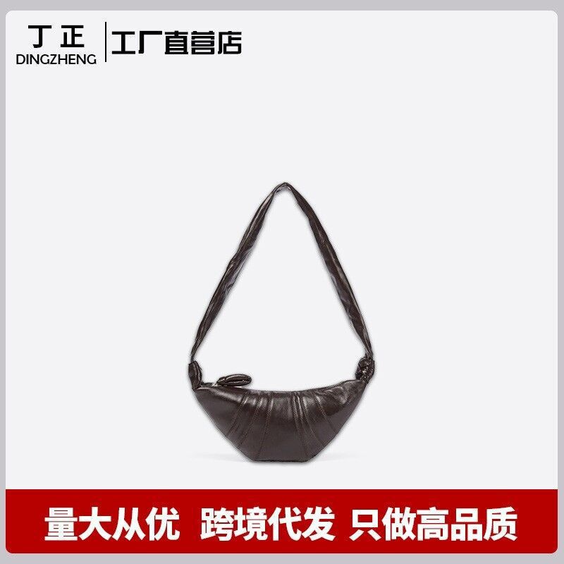 Le Croissant Bag Is a Fashionable and Versatile Niche Sheepskin Dumpling Bag, a Trendy Shoulder and Crossbody Bag for Women