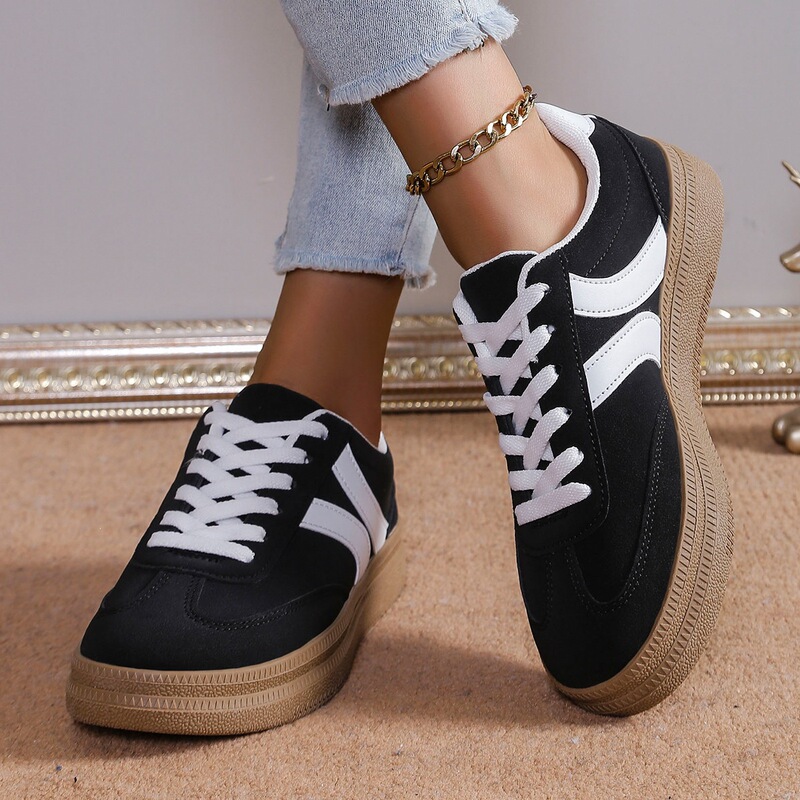 2026 All-Season Thick-Soled Women's Fashionable Casual Sneakers, Versatile Flat-Soled German Training Shoes, Supports Cross-Border Shipping, Black