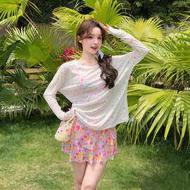 新款温泉泳衣女三件套甜美碎花少女感分体裙式遮肚显瘦防晒罩衫