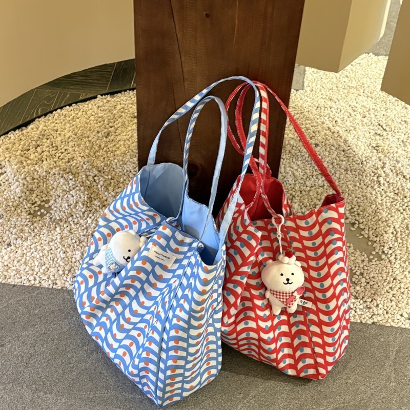 2025 New Large-Capacity Double-Sided Wavy Pattern Versatile Canvas Bag Single Shoulder Casual Simple Commuting Lazy Tote Bag