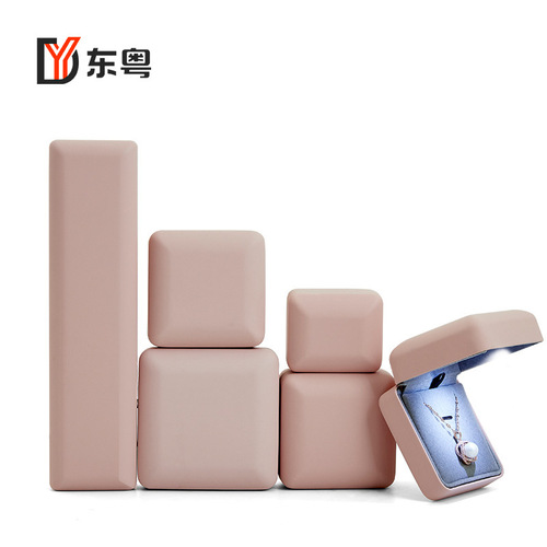 LED light jewelry box high quality PU leather jewelry storage box ring earrings pendant packaging box frosted jewelry light box