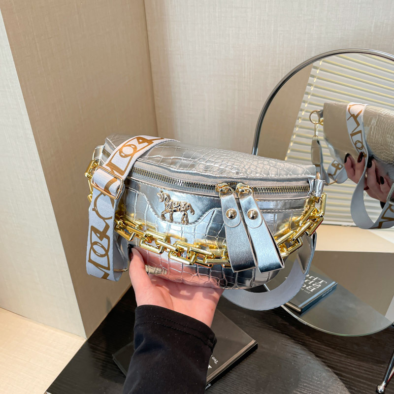 Bolso de pecho para mujeres 2025 nueva moda cocodrilo bolso de hombro bolso de cadena bolso de cintura ancho cinturón de hombro bolso de silla