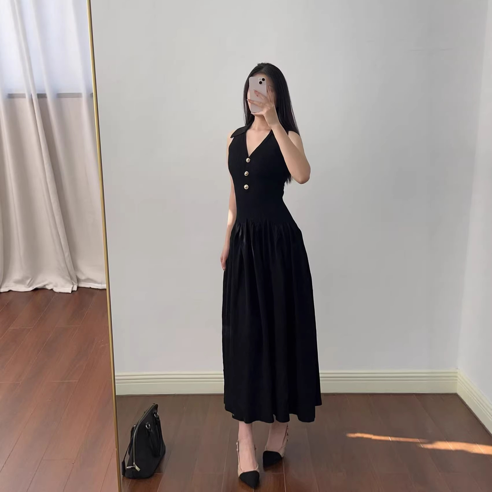 Elegant fashionable knitted brace sleevless