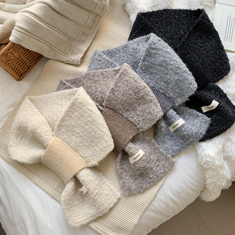 Otoño y invierno bufandas mujeres de color sólido estilo coreano universal moda caliente protector de cuello bufandas cruzadas de lana de punto bufandas al por mayor
