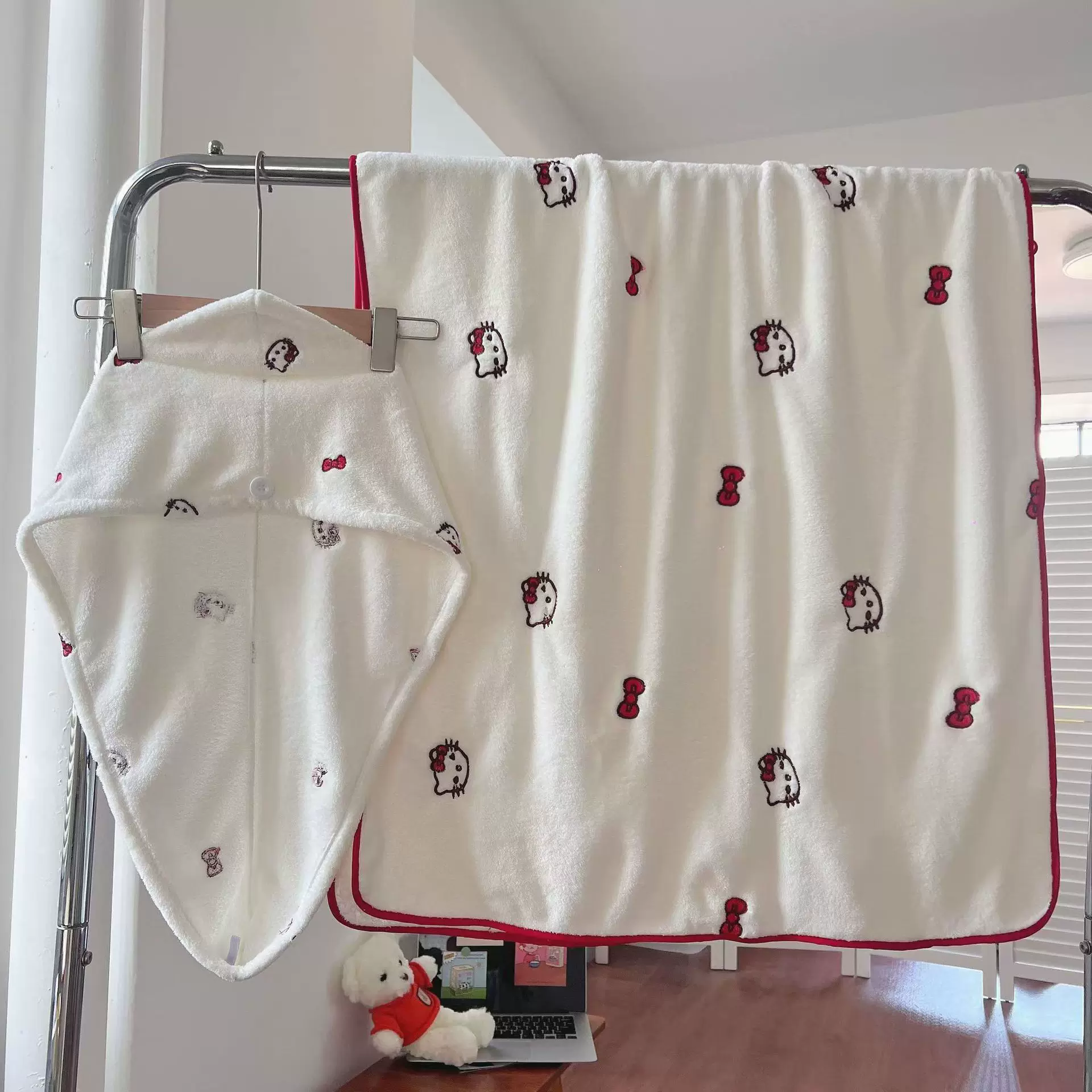 可爱Hello Kitty刺绣浴巾女毛巾干发帽三件套装加厚家用洗澡浴裙