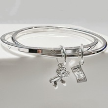 新款马上有钱白铜镀银双环四叶草镯子年轻小众款送女友闺蜜生日礼