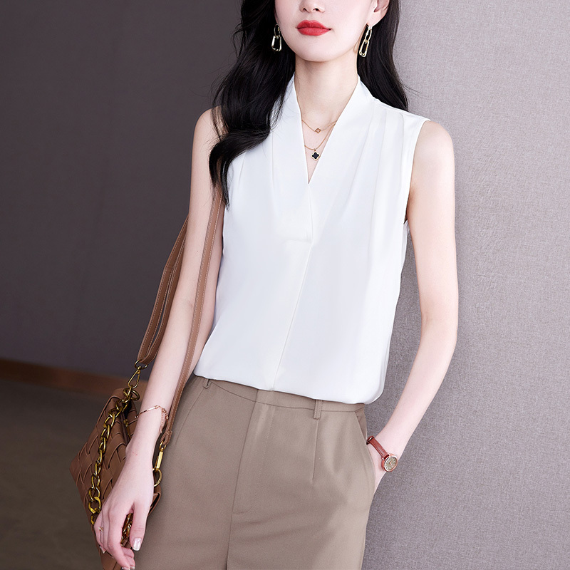 Women's summer sleeveless vest top for under a suit, French style, high-end satin chiffon, elegant V-neck design top