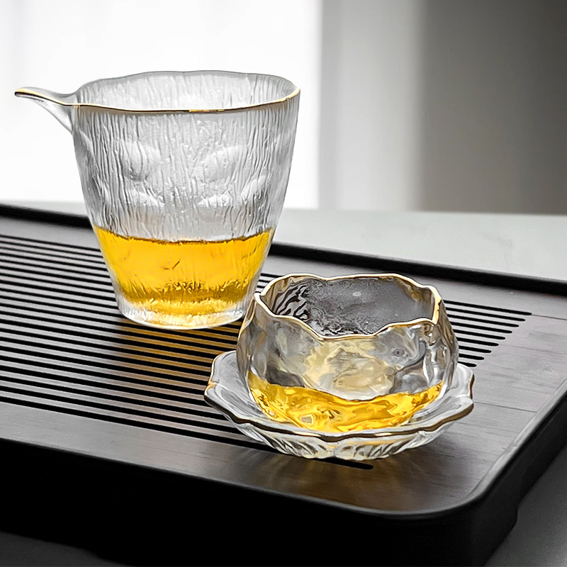 Lotus-shaped Covered Teacup with Glacier-Effect Glass, Kung Fu Tea Set, Household Frozen-Burned Tea Maker, and Fair Pouring Pitcher with Lid