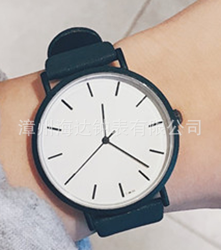 Creative light and thin watch for leisure