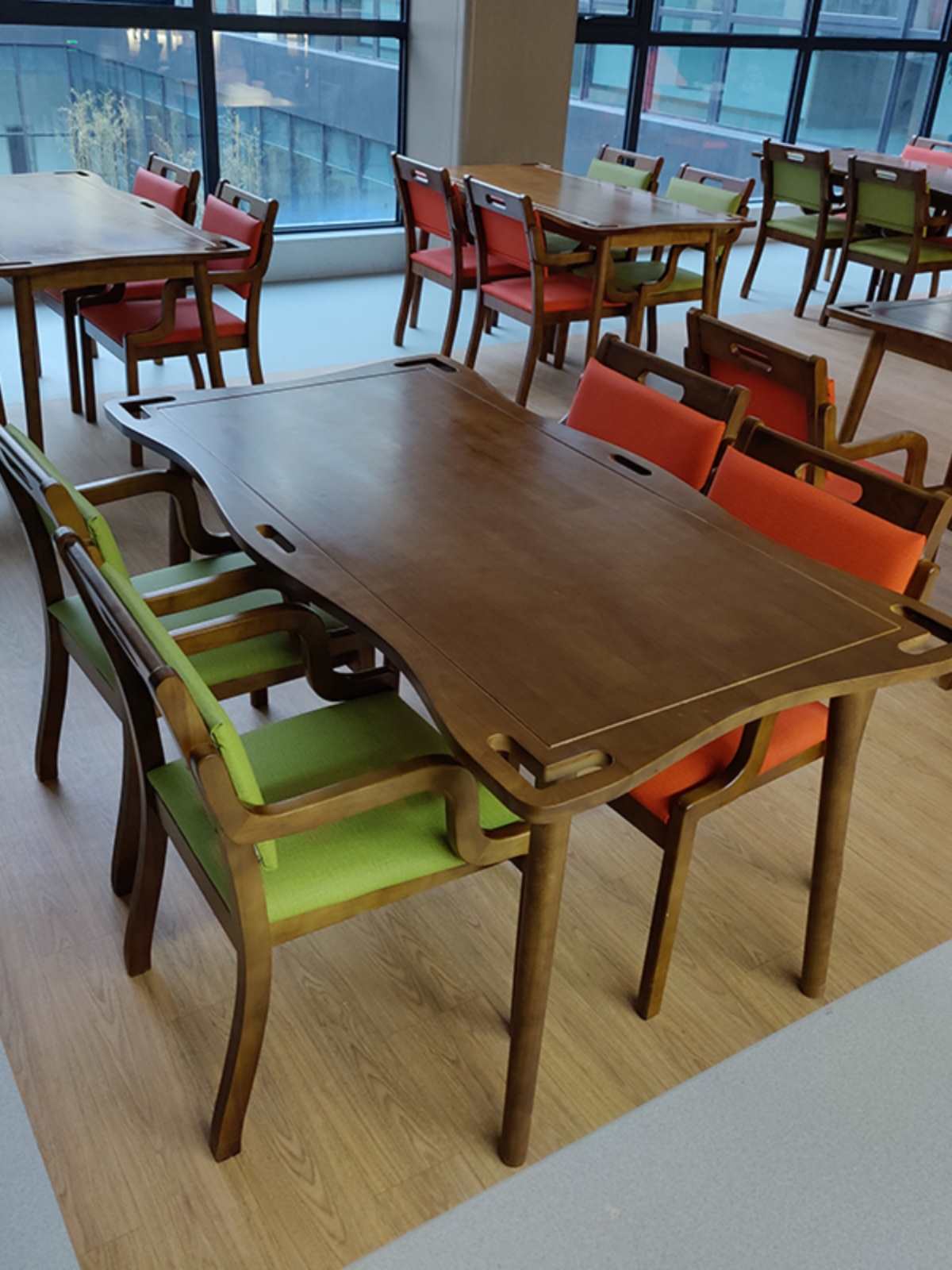 Nursing Home Solid Wood Dining Table Suitable for Aging, Elderly Activities, Nursing Home, Elderly Leisure Dining Table and Chairs
