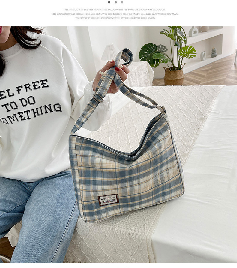2022 New single-shoulder women's trendy checkered Korean style versatile crossbody bag for boys and girls, textbook bag undefined