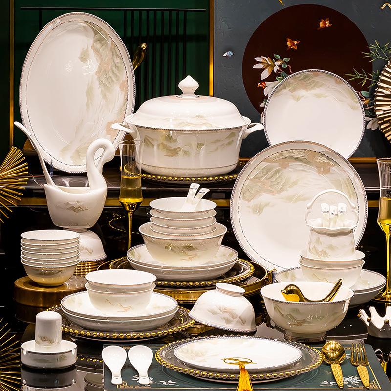 景德鎮陶瓷碗碟套裝家用輕奢風骨瓷碗盤碟子組合全套公司禮品批發