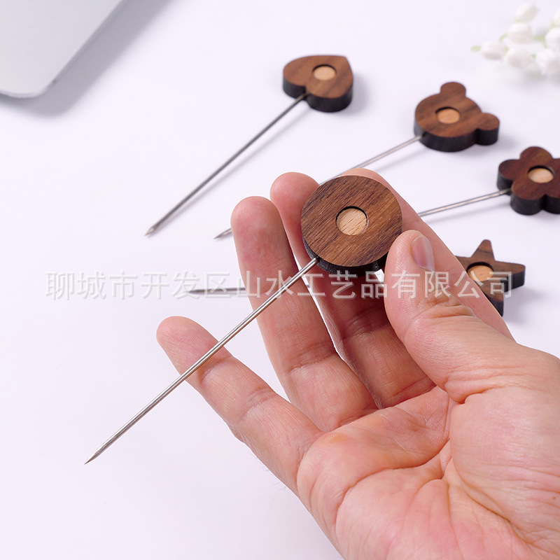 Artículo creativo japonés tiquetas de fruta encantadoras dibujos animados troncos horquilla de postre horquilla de postre horquilla de pastel de acero inoxidable horquilla de dulces horquilla de pasteles de luna