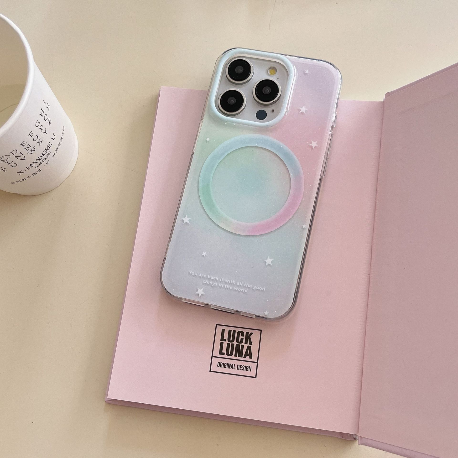 Gradient Star Strawberry Stand Phone Case For 15 Pro, IPhone 16 Magnetic Protective Cover_voghion.com