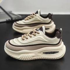 2025春の新型男性の皮面の厚い底のお父さんの靴は軽くて快適なファッションのレジャーの運動靴のファッションの男性の靴です。