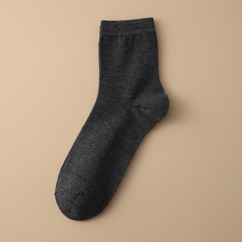 темно-серый