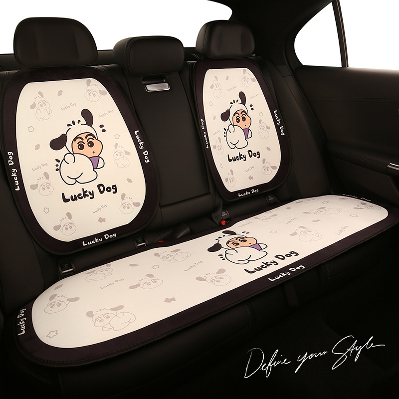 パチャ犬自動車クッション冬のぬいぐるみクレヨン小新かわいいクリエイティブ個性保温シートクッション四季|undefined