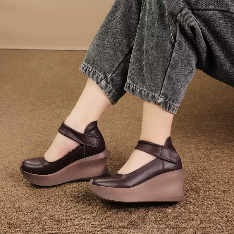 坡跟厚底真皮单鞋女头层牛皮复古松糕鞋轻便魔术贴浅口妈妈鞋批发