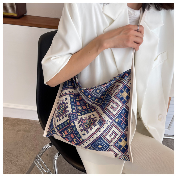 Ethnic Style Retro Handheld Women's Bag Ethnic Style Canvas Handbag Weaving Yunnan Style Lightweight Middle Aged Small Cloth Bag_voghion.com
