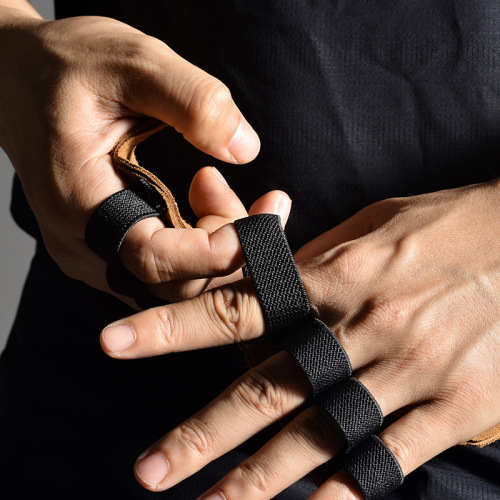 Fitness gloves pull-up grip belt men's four-finger fitness palm guard horizontal bar auxiliary gloves women's training equipment