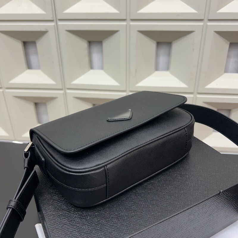 Men's Oblique Saffiano Leather Embossed Cowhide Messenger Bag