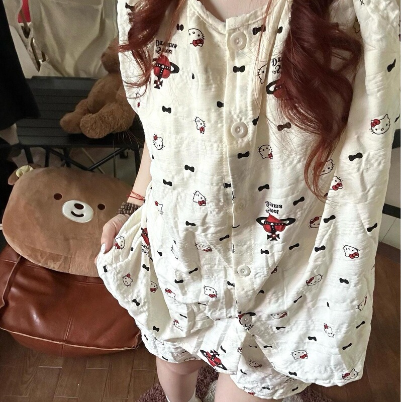 Cloud Cotton Pleated Texture White Background Black Bow Tie Hello Kitty Print Pajamas Round Neck Single-Breasted Two-Piece Set for Girls Cloud Cotton Pleated Texture White Background Black Bow Tie Hello Kitty Print Pajamas Round Neck Single-Breasted Two-Piece Set for Girls