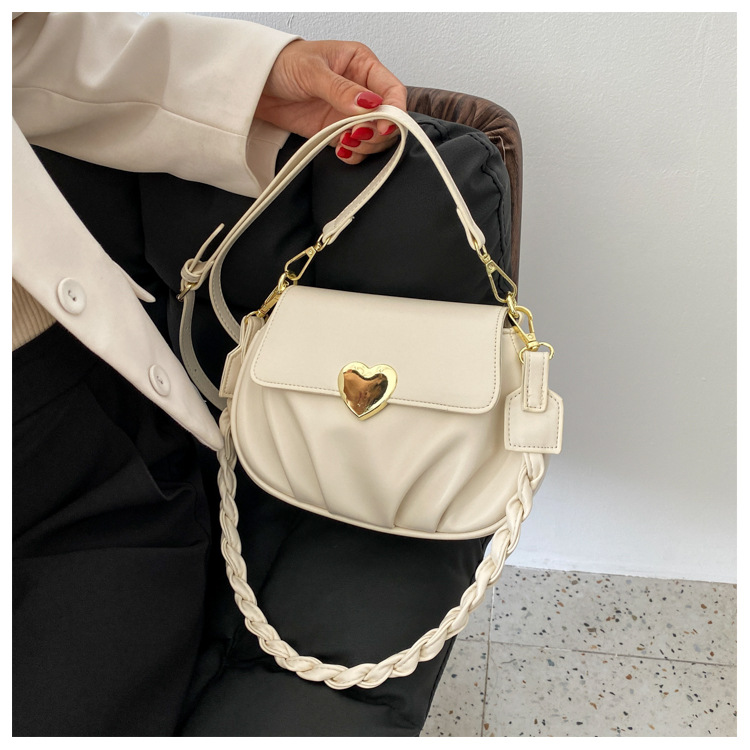 Wholesale Heart Buckle Fold One-shoulder Messenger Small Round Bag Nihaojewelry display picture 121