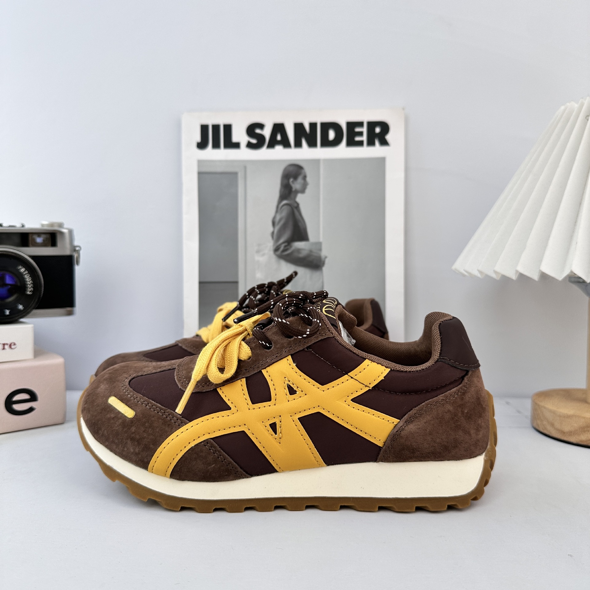 Retro nicho zapatos de entrenamiento para mujeres 2025 otoño nuevo tipo explosivo nicho suela gruesa multi-combinante zapatos casuales