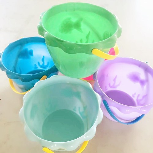 Children's Beach Bucket Plastic Bucket Small Bucket Playing in the Sand and Water Fishing Lace Bucket Beach Shovel Summer Interactive Toy