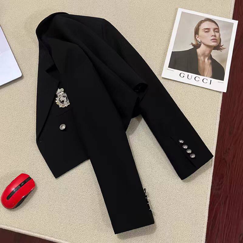 Áo vest nữ dáng ngắn màu đen, tay dài cổ vest một hàng cúc, phong cách thời trang thường ngày — màu đen chi tiết 8