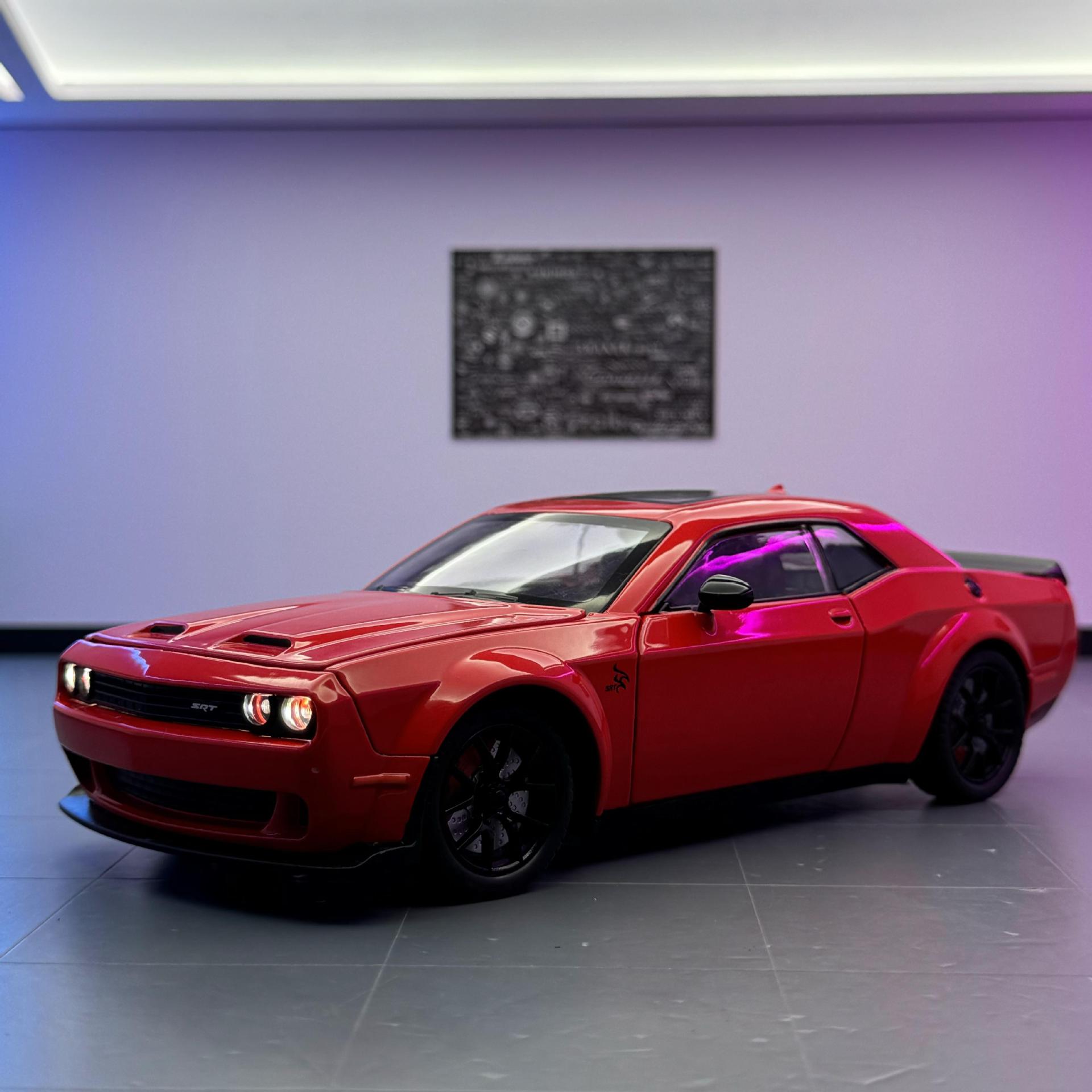 Coche a modelo de coche de aleación 1:24 Dodge Hellcat coche deportivo con retorno de luz y sonido coche de juguete modelo de sonido al por mayor