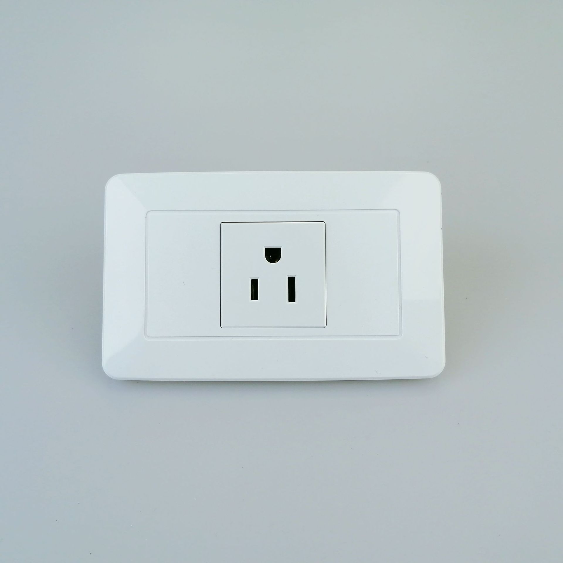 金民电器美式三孔雅白色墙壁插座家用美规美标118型墙壁插座