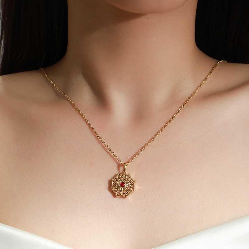 Xuping bronce dorado antiguo goteo de seda hueco palacio colgante de estilo de la mujer colgante de estilo nacional retro al por mayor