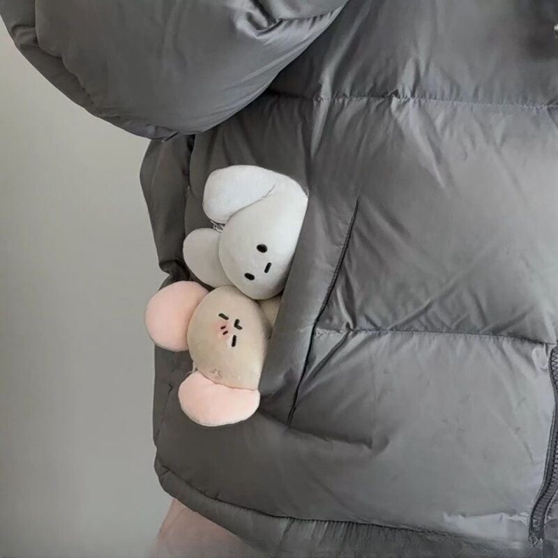 泣きました。超萌は子猫のペンダントを載せています。|undefined