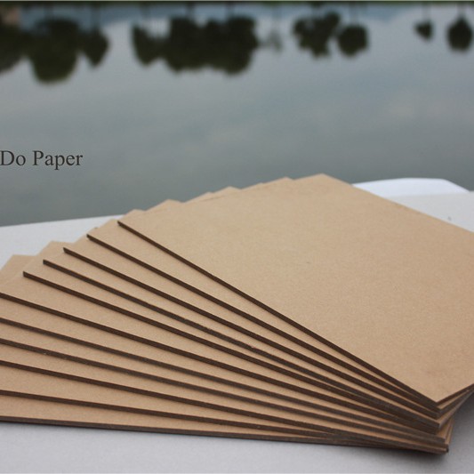 厂家直销复合黄板纸    1.2MM厚度   硬度好 实心牛卡纸板