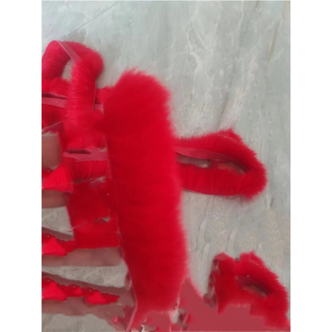 供应饰品服装配饰兔皮平条等兔皮制品真毛条加工兔毛链类饰品