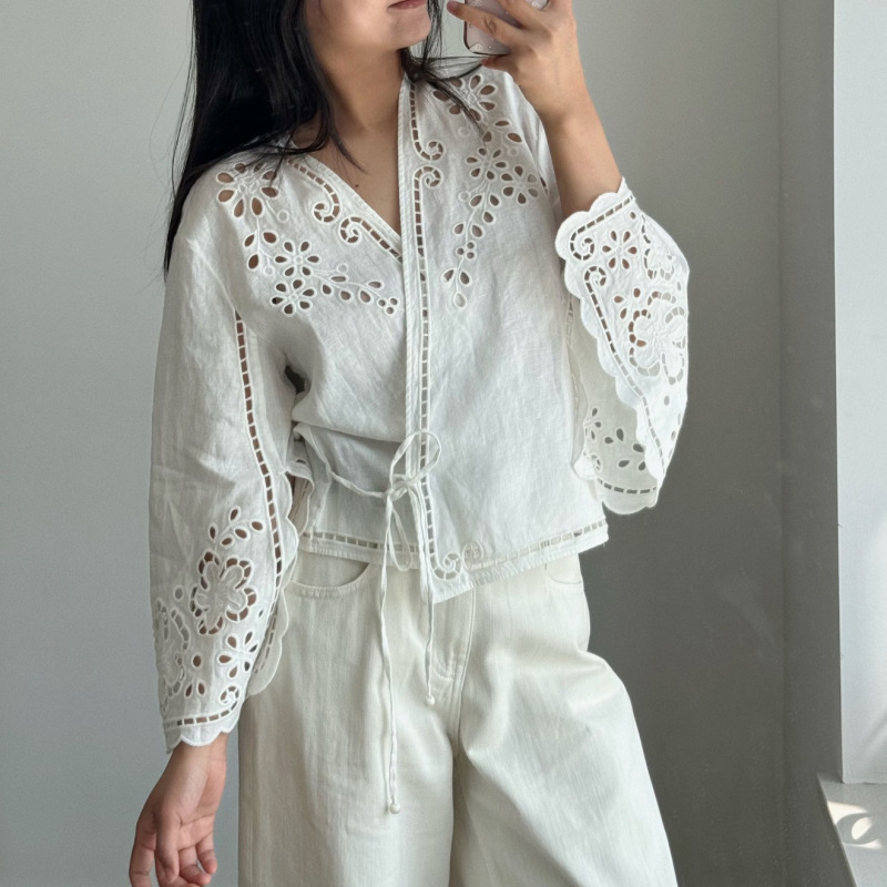 In-Stock Ed Series Hollow-Out Embroidered White Shirt for Women, Summer V-Neck Tie Short Cardigan with Elegant Bell Sleeves