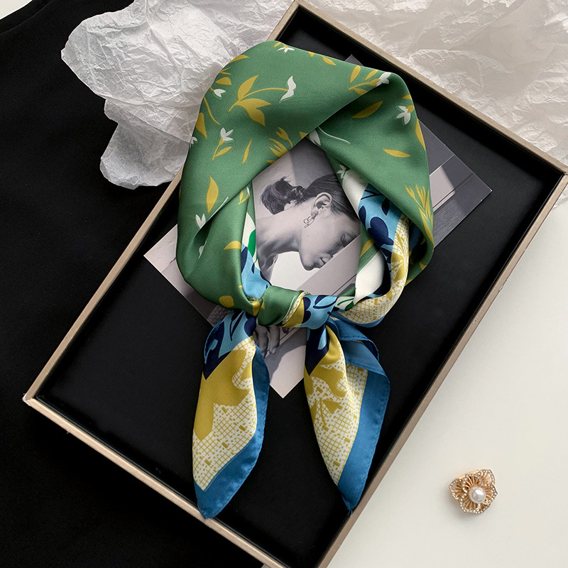 Bufanda de seda, bufanda cuadrada, sentido avanzado, nueva bufanda de seda de simulación, chal estampado, bufanda decorativa de todo fósforo, pañuelo en la cabeza, cinturón para el cabello, cabello atado