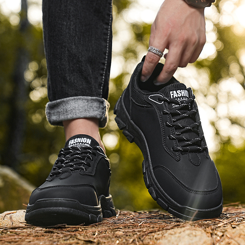 Zapatos de seguro laboral nuevos zapatos de moda antideslizantes de montañismo al aire libre en invierno 2024 zapatos casuales de gran tamaño para hombres con suelas gruesas