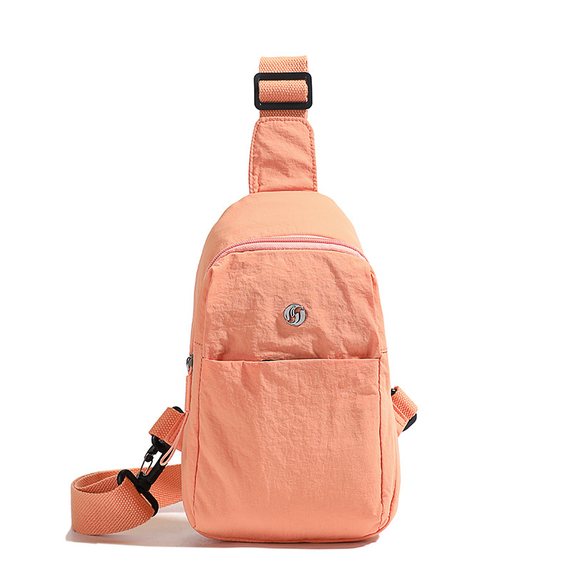 Bolso de pecho de moda para mujeres 2024 invierno nuevo tipo de bolso de mochila ligero de moda transfronteriza mochila deportiva pequeña bolsa de tramo inclinada