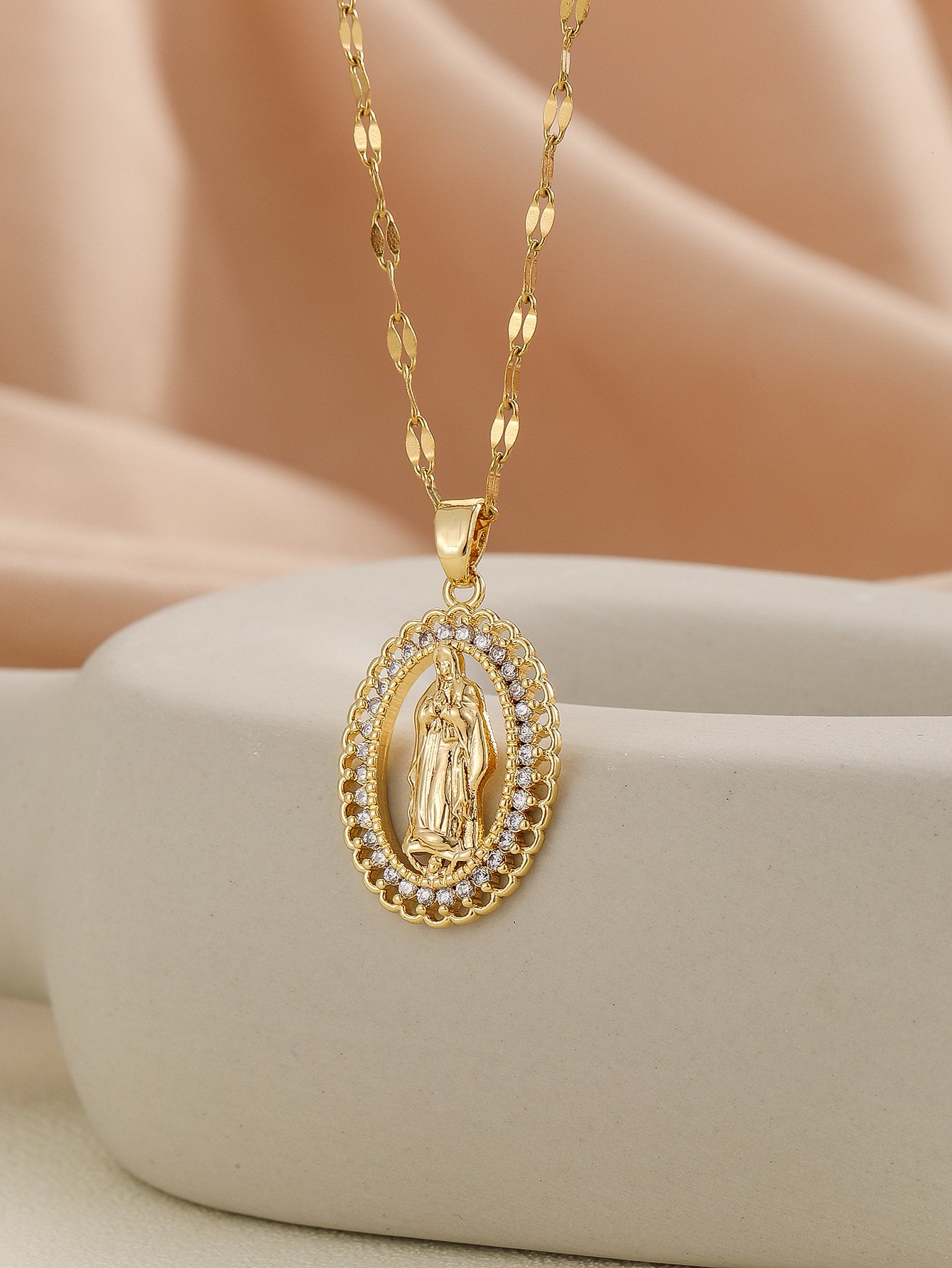 12g Weight Copper Pendant Material Zircon Inlay Material Pendant Necklace Classification Copper Chain Material 1 Piece Quantity Holiday, Daily Occasion Copper Material Human, Virgin Mary, Oval Pattern Women's Gender Inlay Design IG Style Style Copper Inlay Human Virgin Mary Oval Zircon Pendant Necklace 23