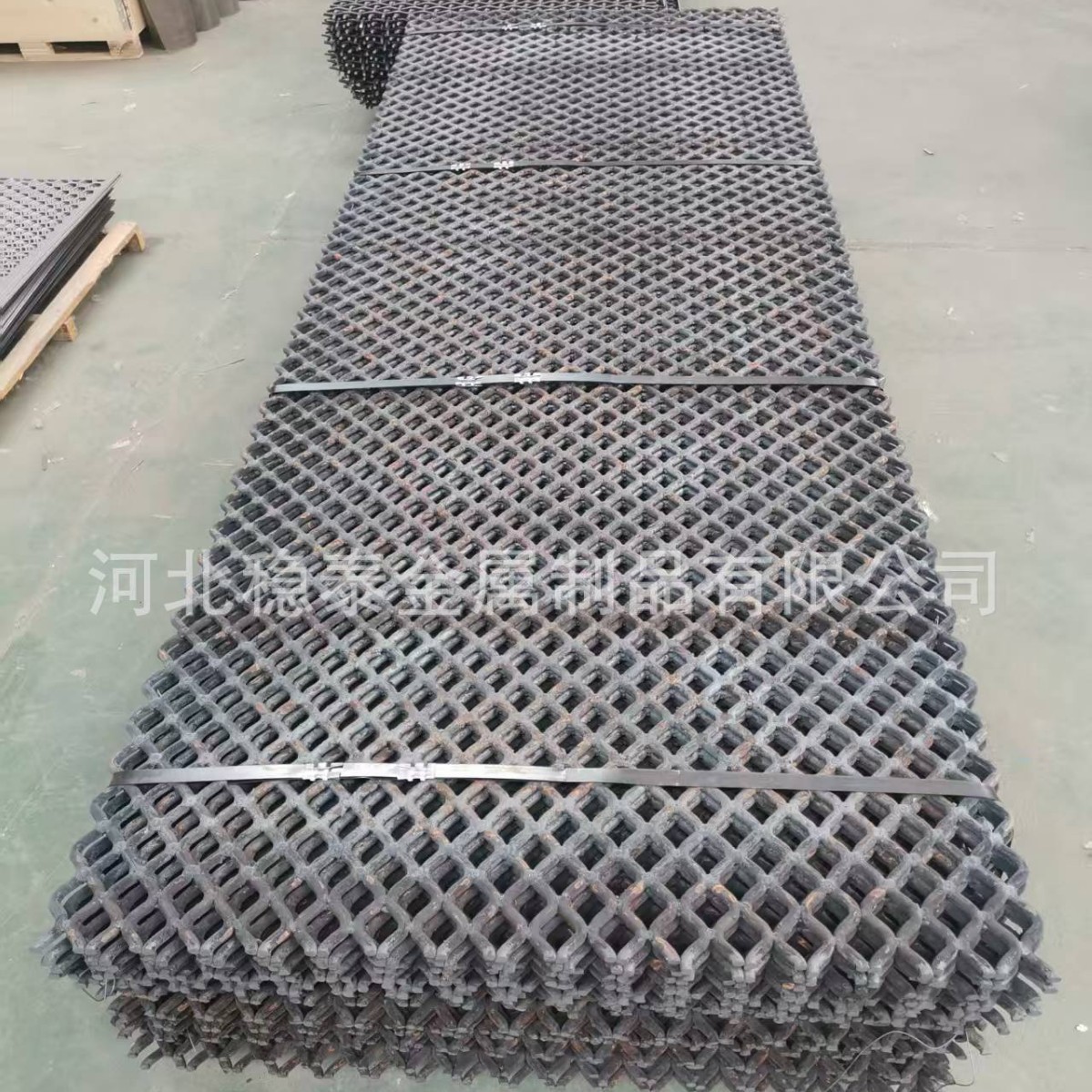 耐磨筛矿锰钢焊接网、 锰钢编织煤矿筛片、锰钢高频振动筛网